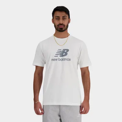 NEW BALANCE SPORT ESSENTIALS LOGO T-SHIRT