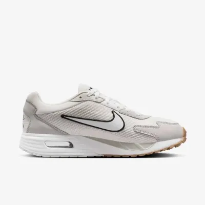 NIKE AIR MAX SOLO
