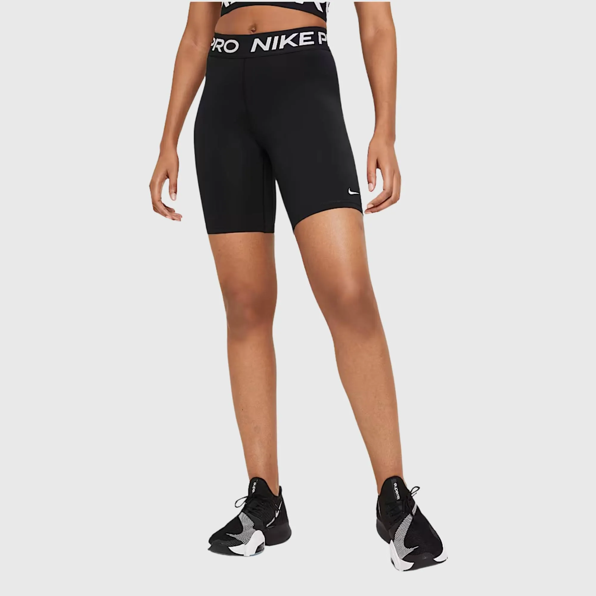 NIKE PRO WOMEN'S 365 SHORT 8IN