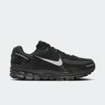 NIKE ZOOM VOMERO 5