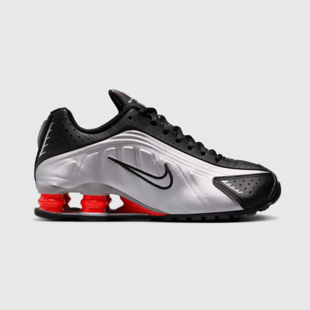 NIKE SHOX R4
