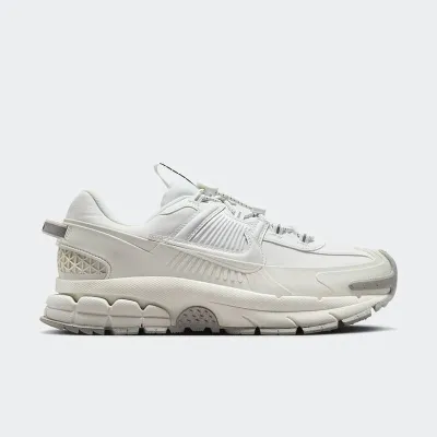 NIKE ZOOM VOMERO ROAM