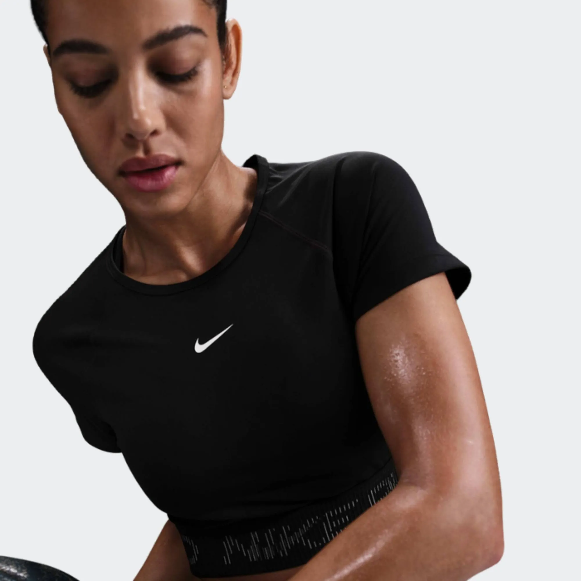 NIKE PRO WOMENS DRI-FIT CROP TOP