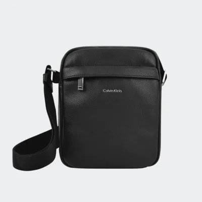 CALVIN KLEIN JEANS RAISED REPORTER