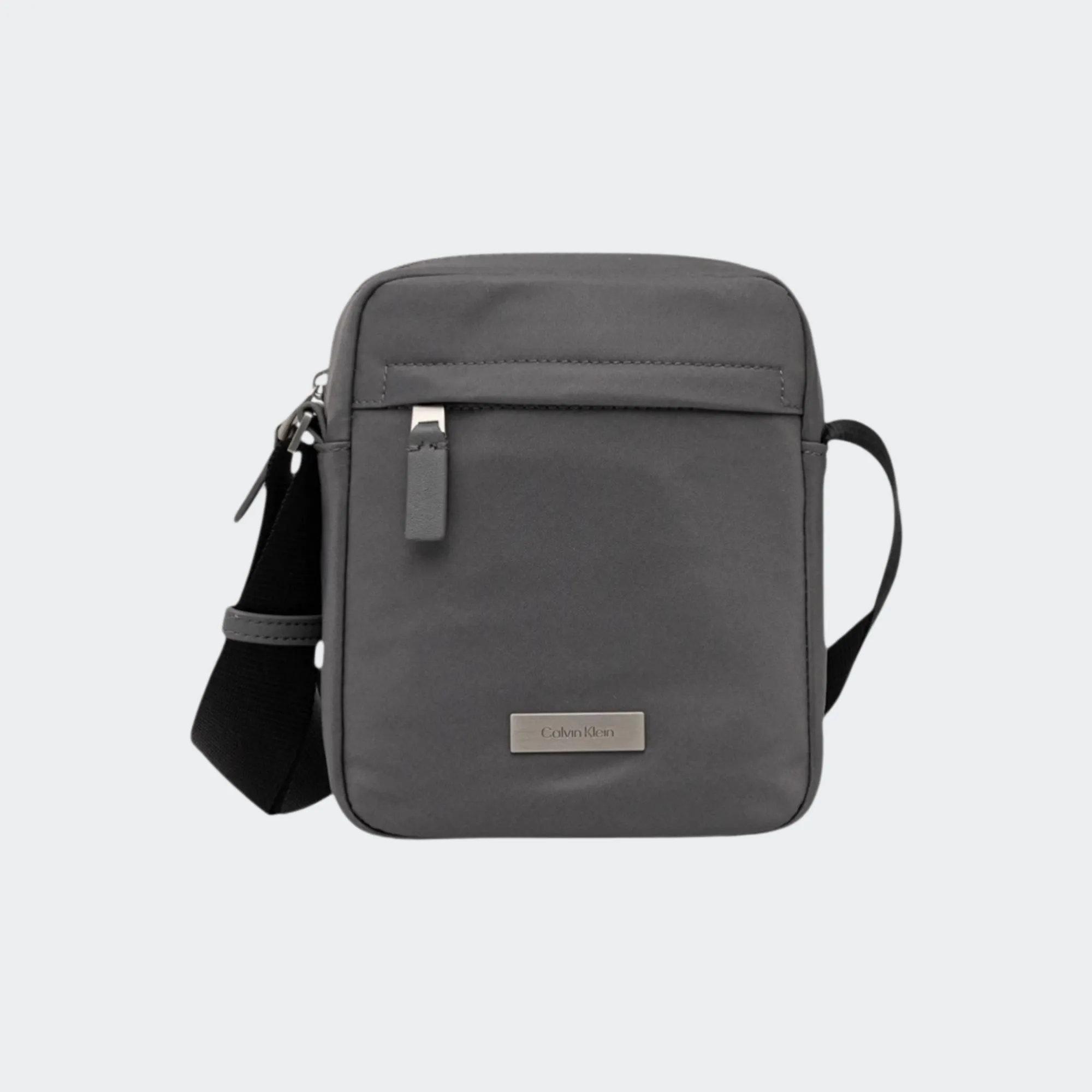 CALVIN KLEIN JEANS SLEEK REPORTER