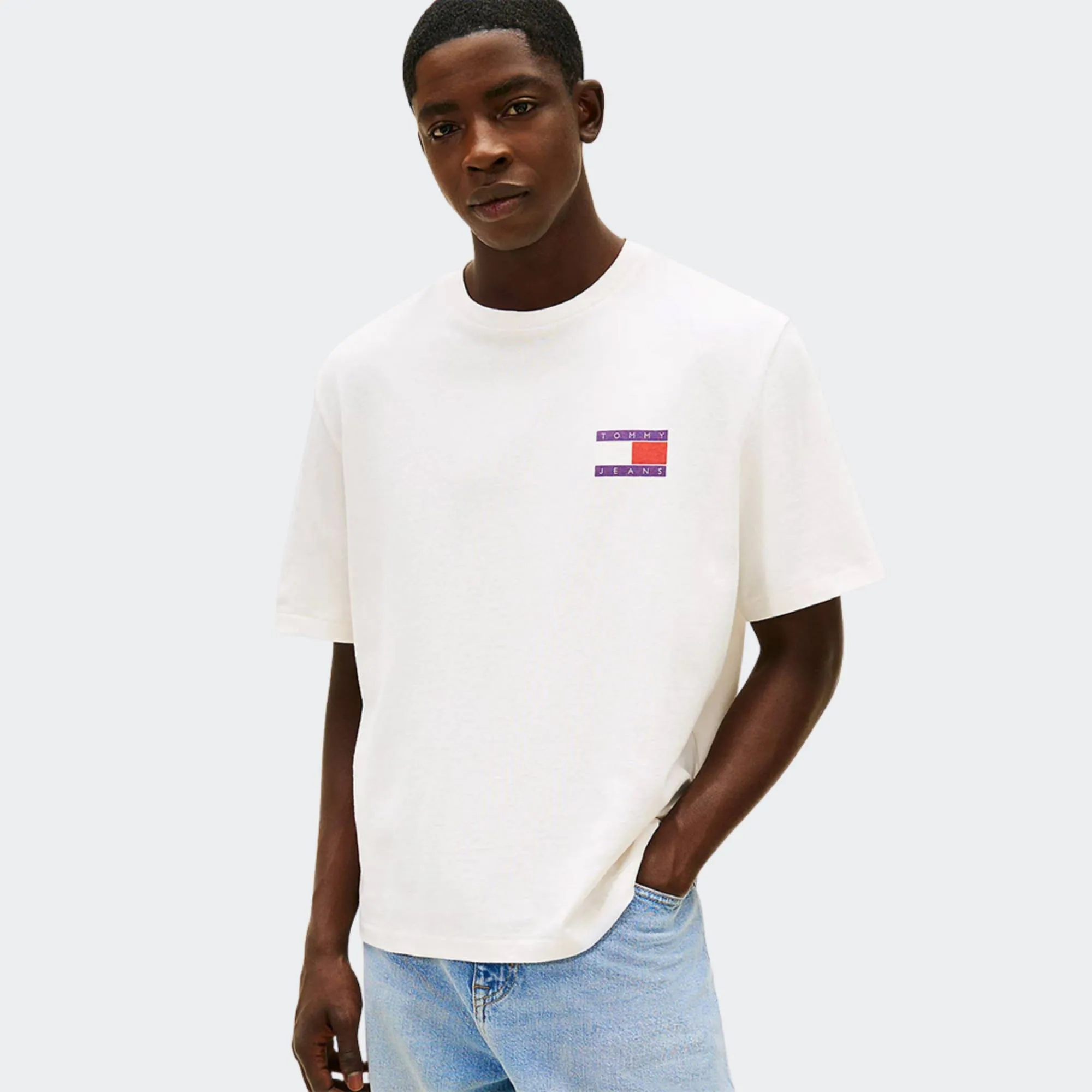 TOMMY JEANS 90S PEAKS BACKPRINT TEE