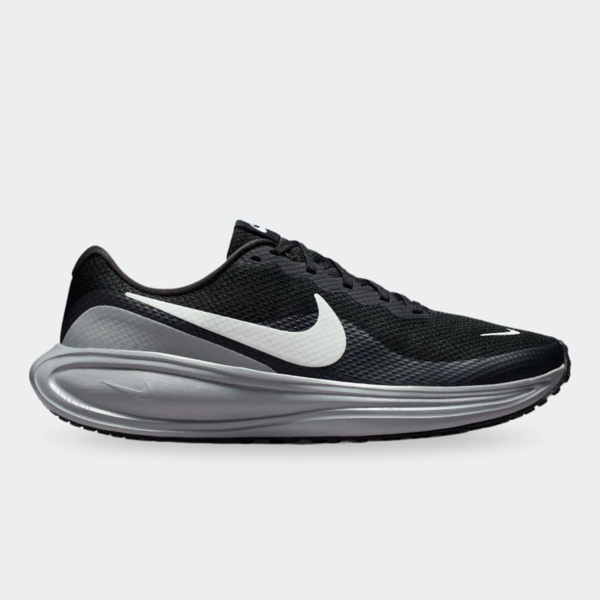 NIKE REVOLUTION 8