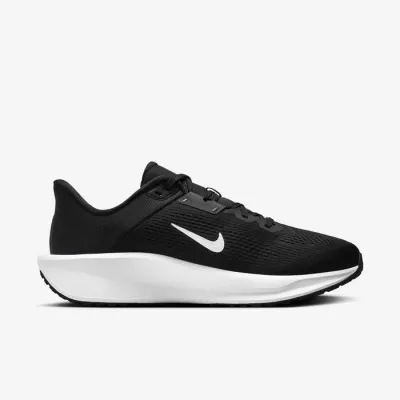 NIKE QUEST 6