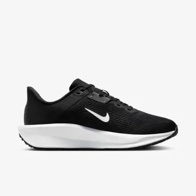 NIKE WOMENS QUEST 6