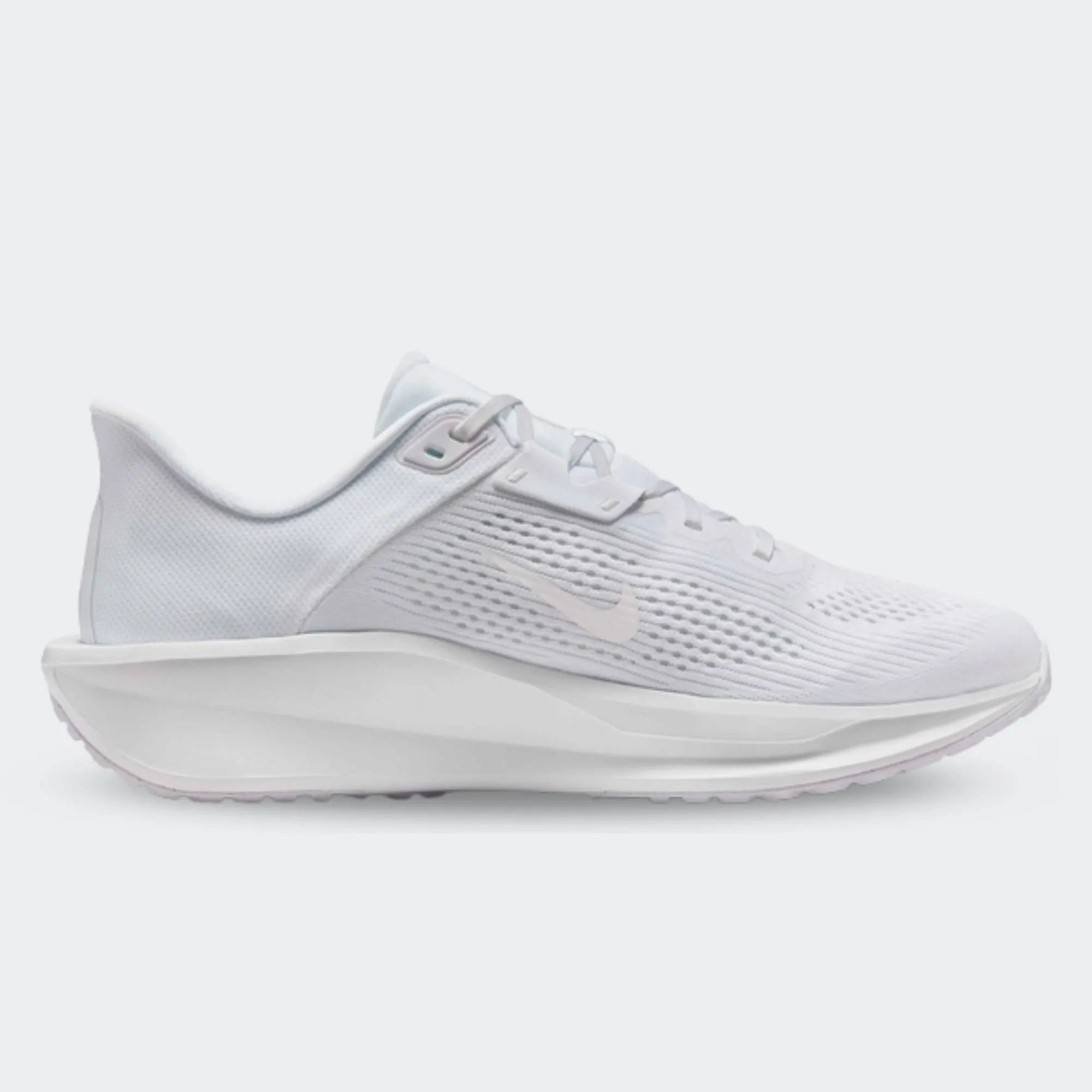 NIKE QUEST 6