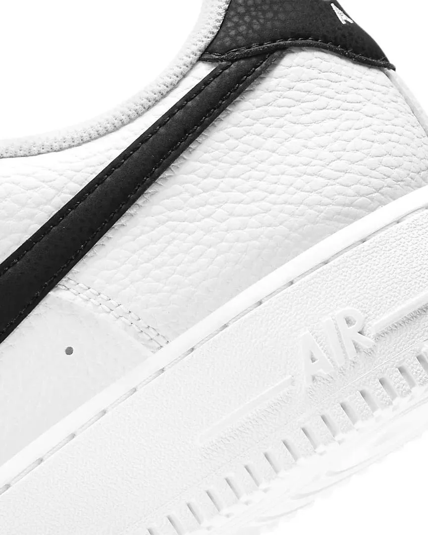 NIKE AIR FORCE 1 '07