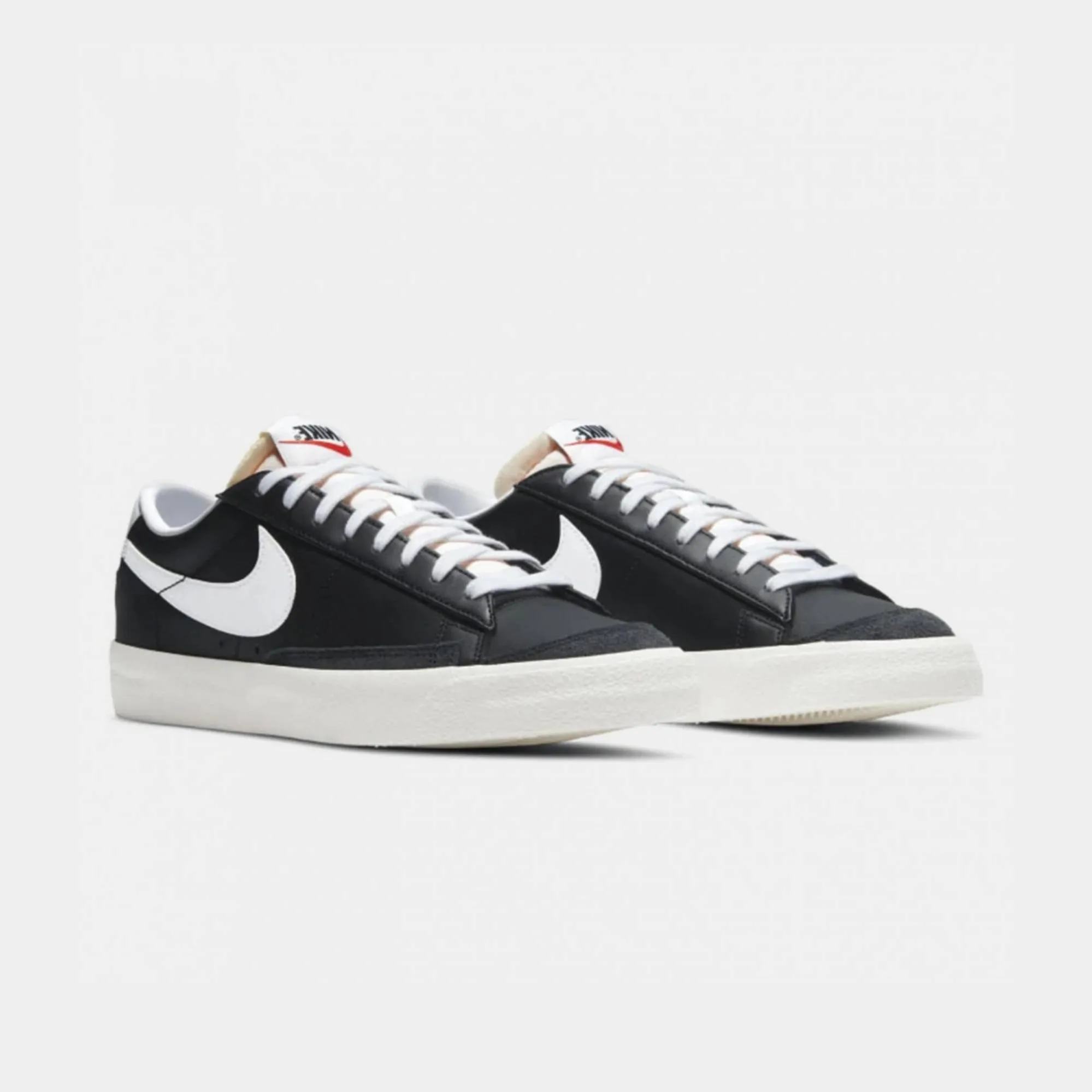 NIKE BLAZER LOW