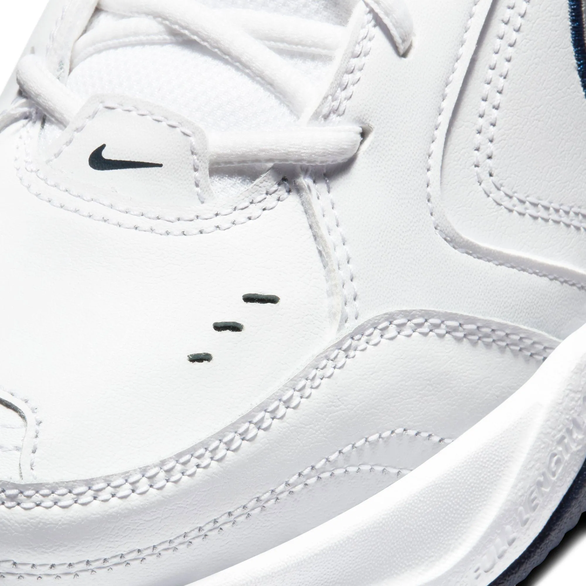 NIKE AIR MONARCH IV