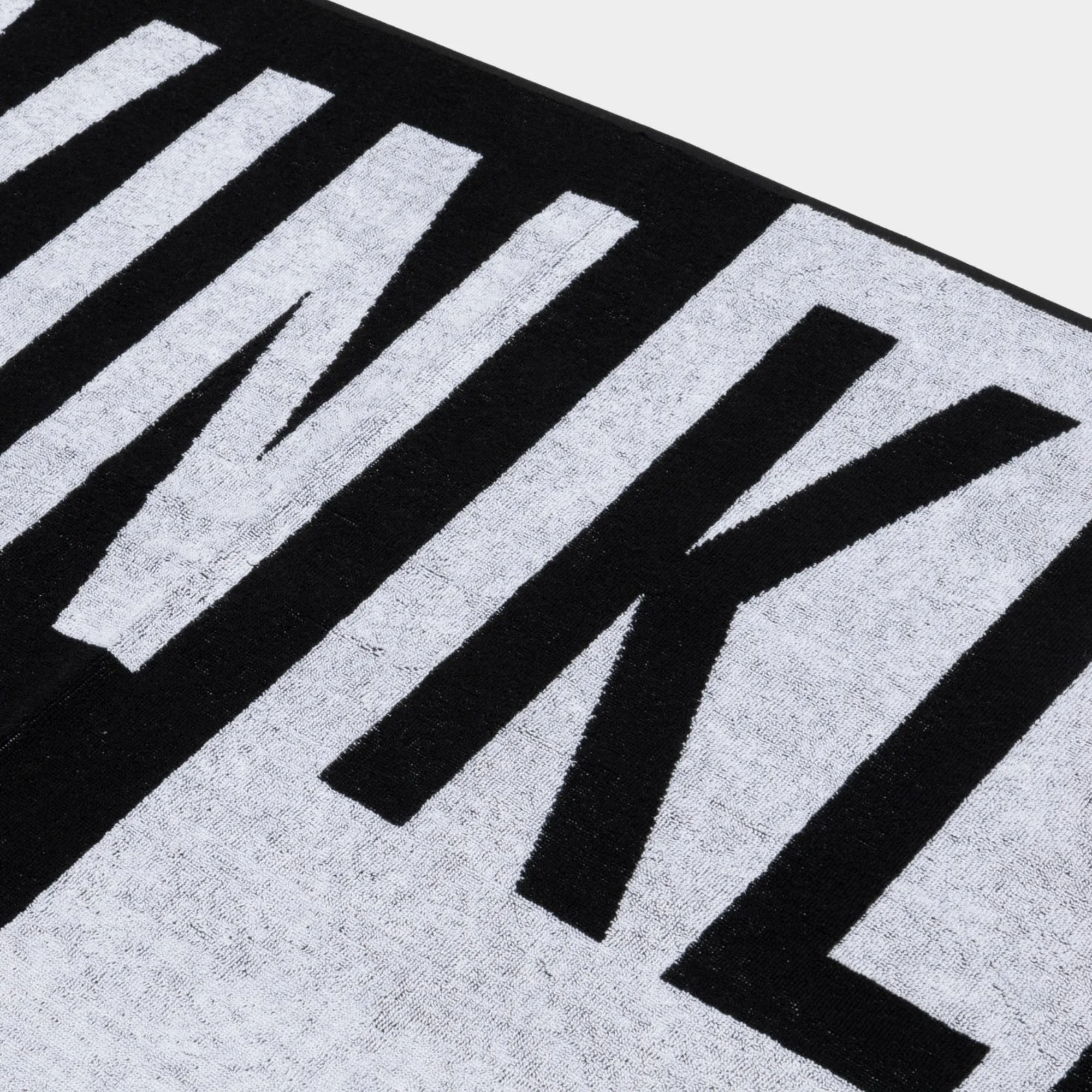 CALVIN KLEIN TOWEL- BLOCK