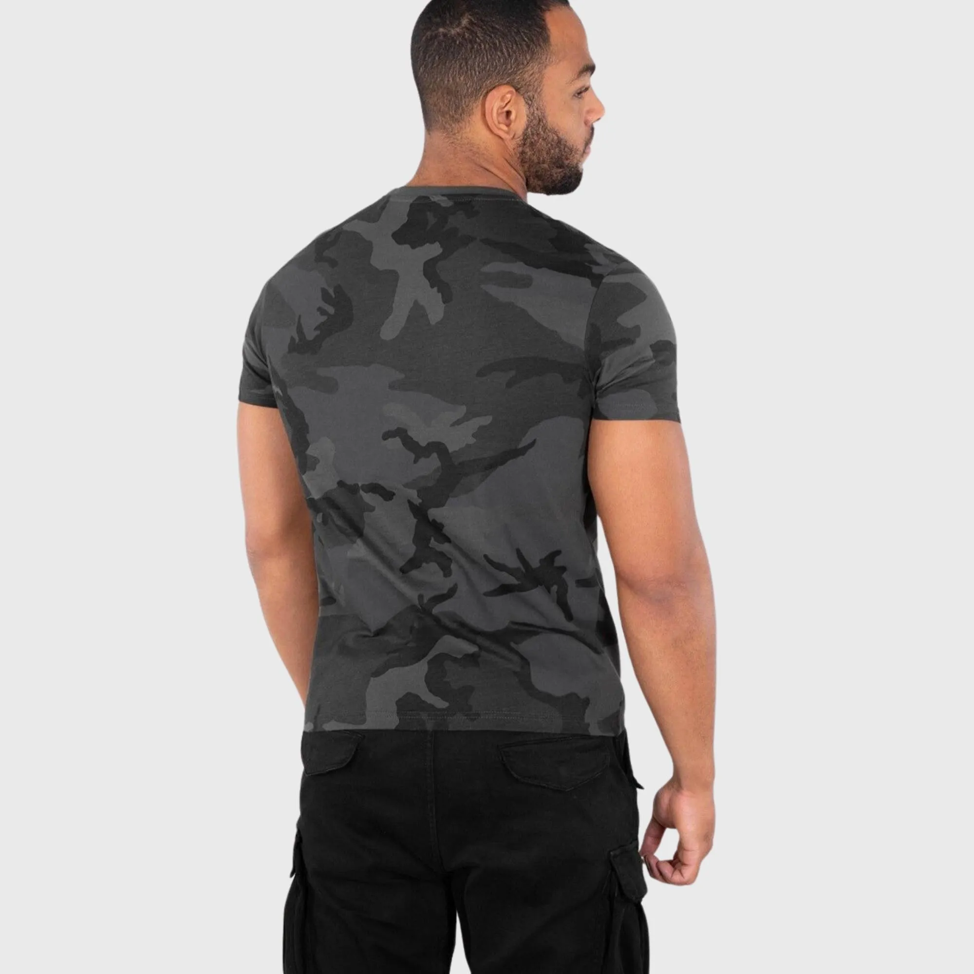 ALPHA INDUSTRIES BASIC SMALL LOGO CAMO T-SHIRT