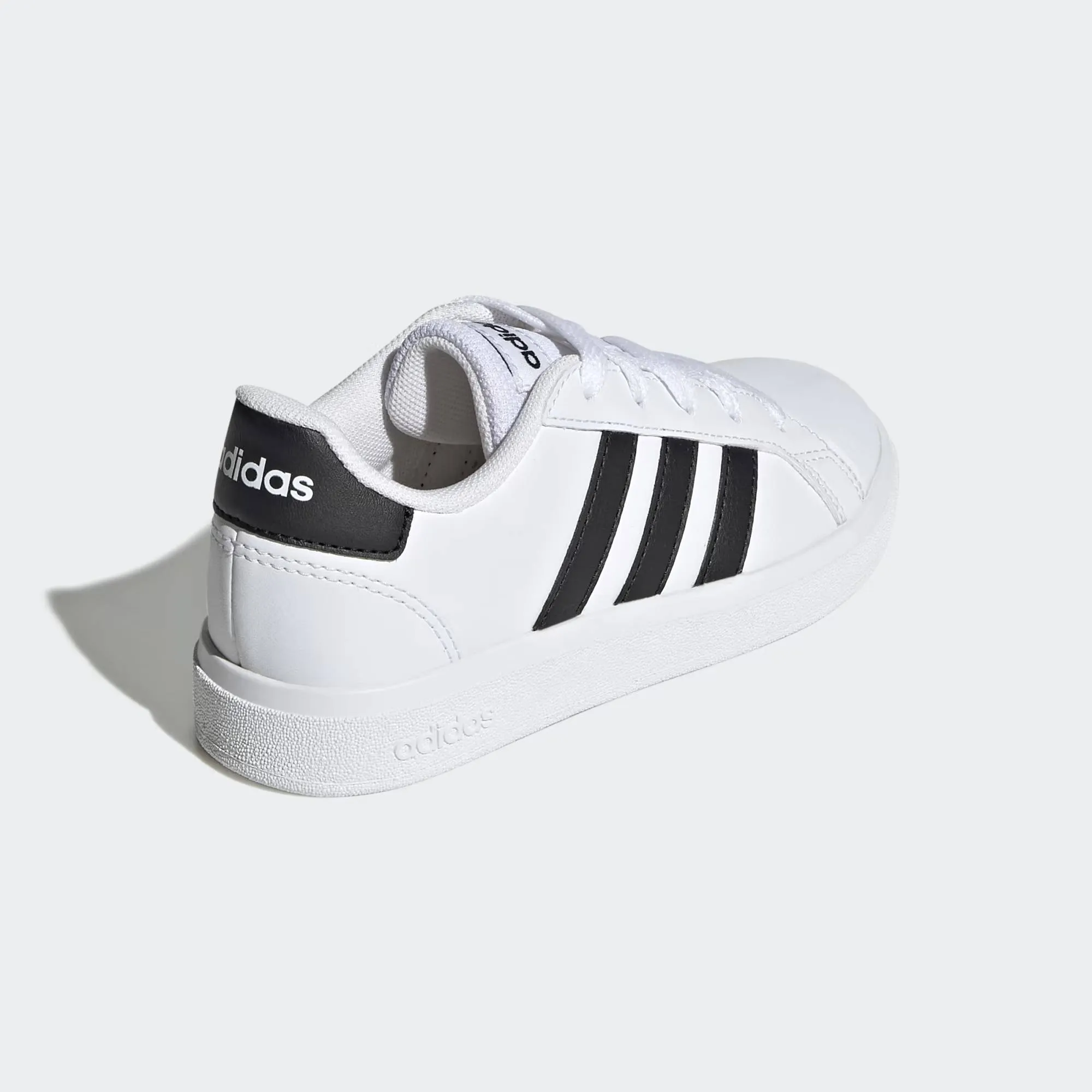 ADIDAS COURT 2.0