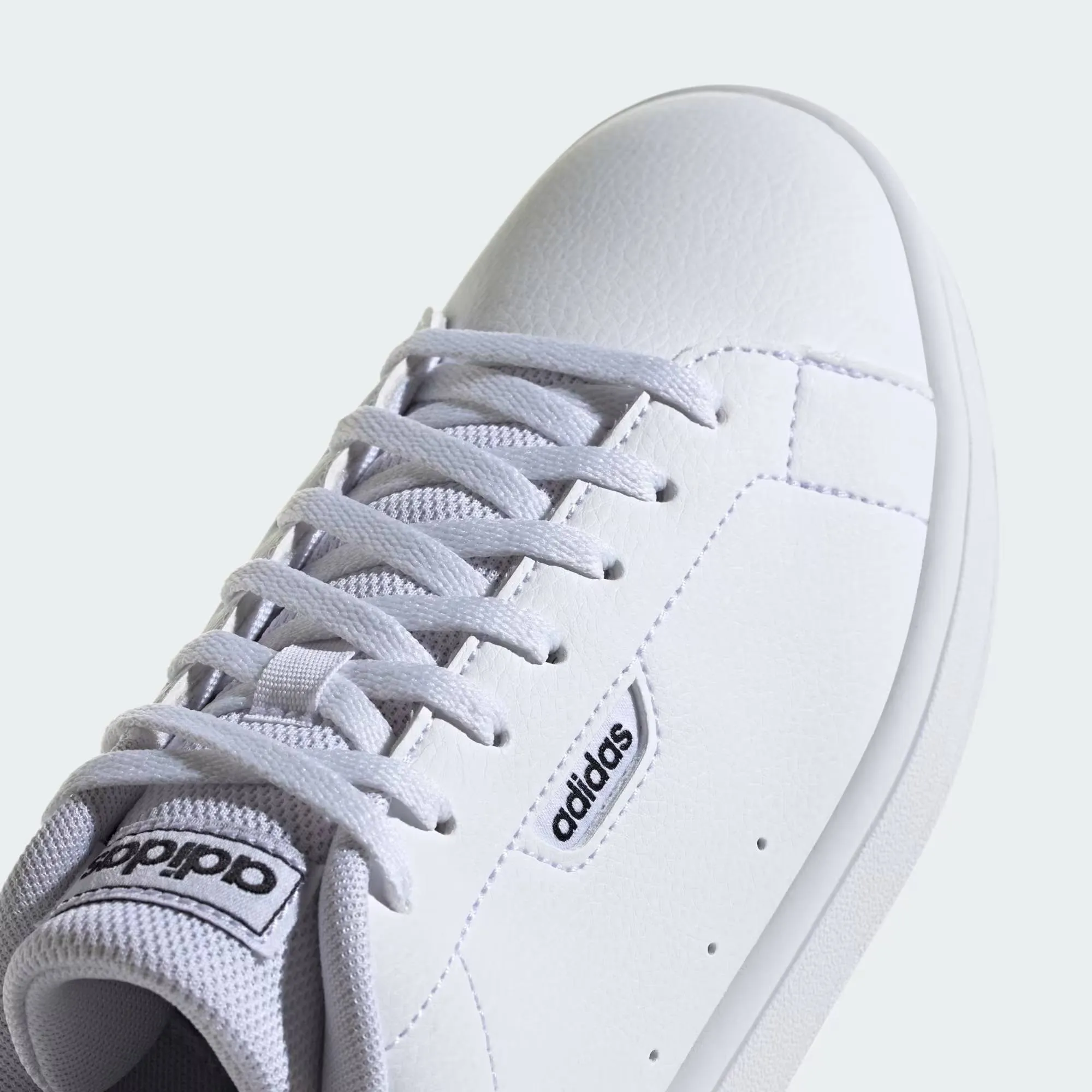ADIDAS URBAN COURT
