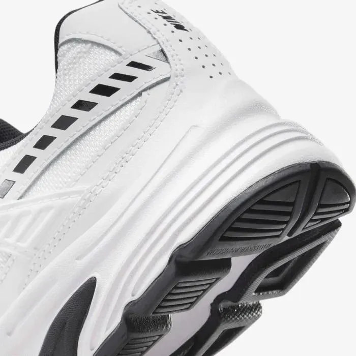 NIKE INITIATOR