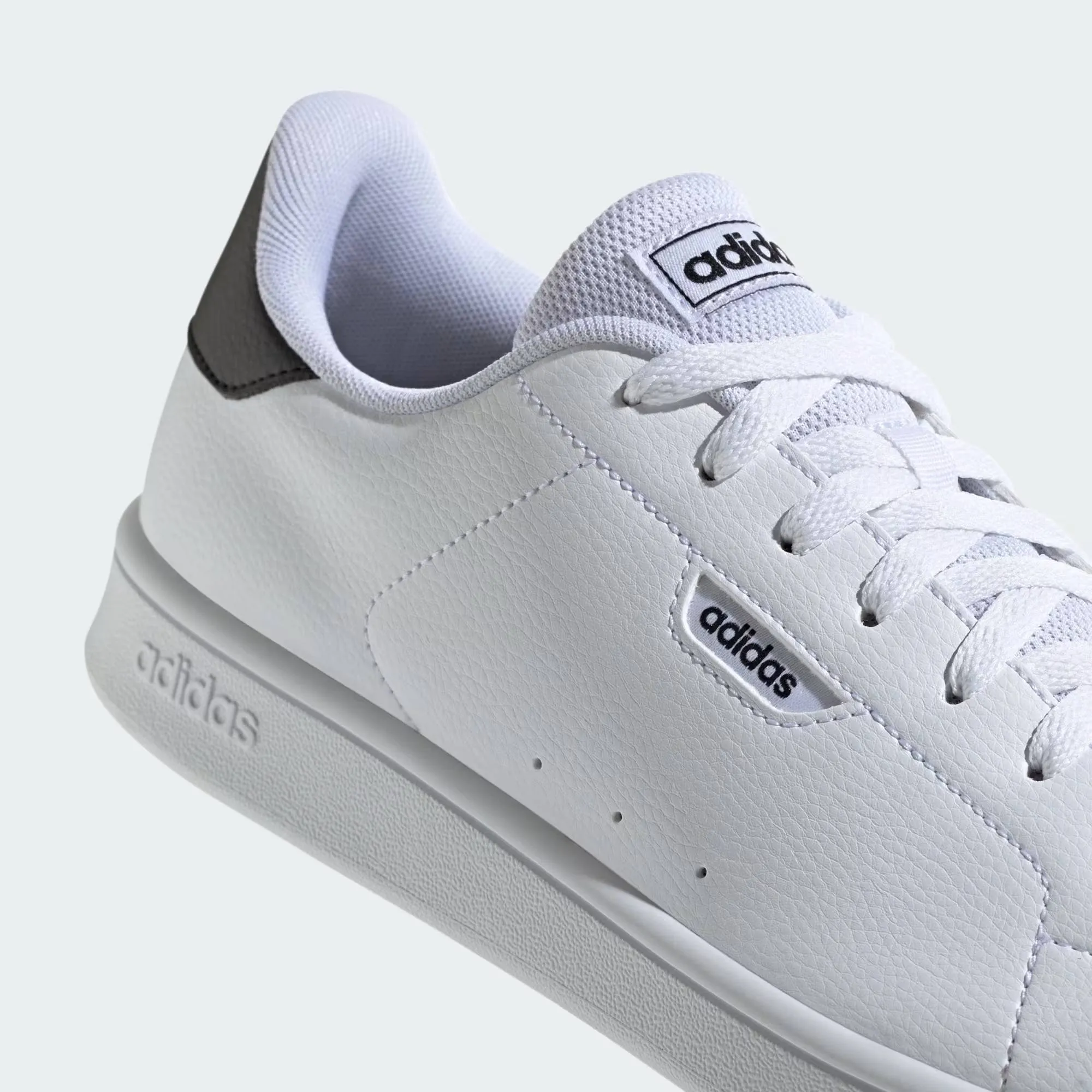 ADIDAS URBAN COURT