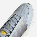 ADIDAS AVRYN
