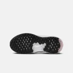 NIKE REVOLUTION 7