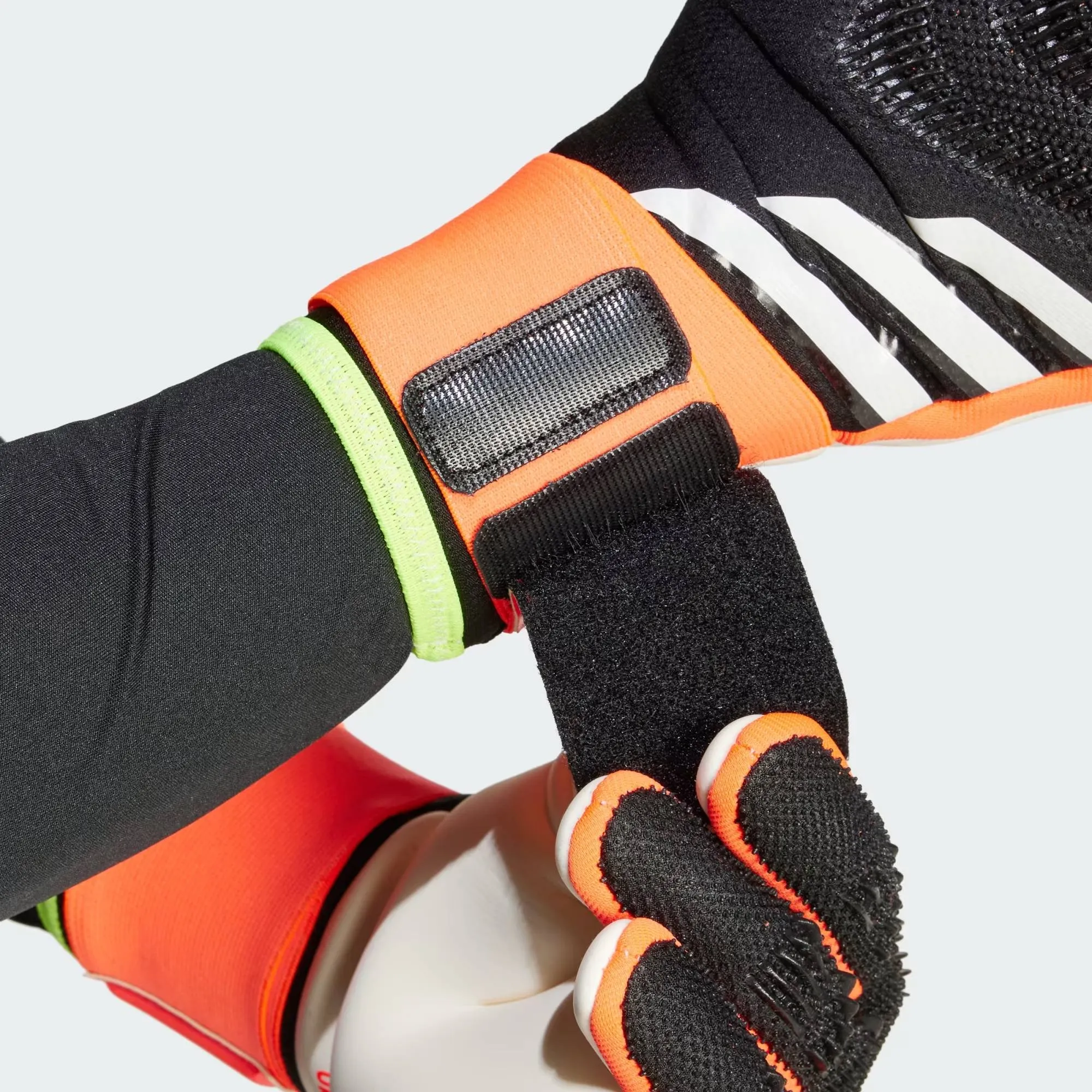 ADIDAS PREDATOR GLOVES COM