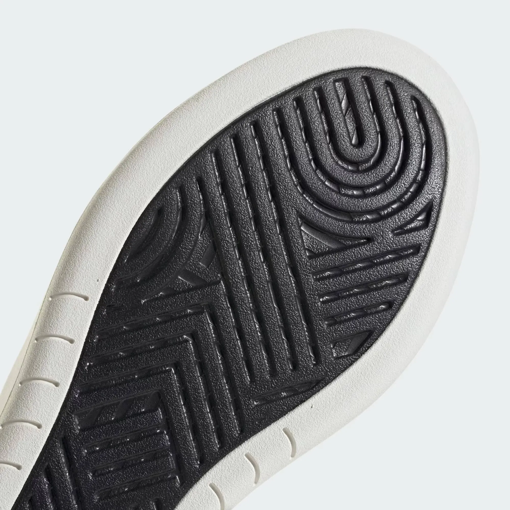 ADIDAS COURT 24