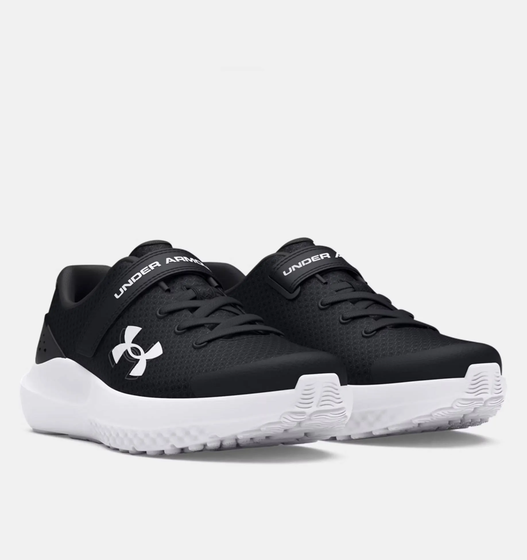 UNDER ARMOUR BOYS SURGE 4