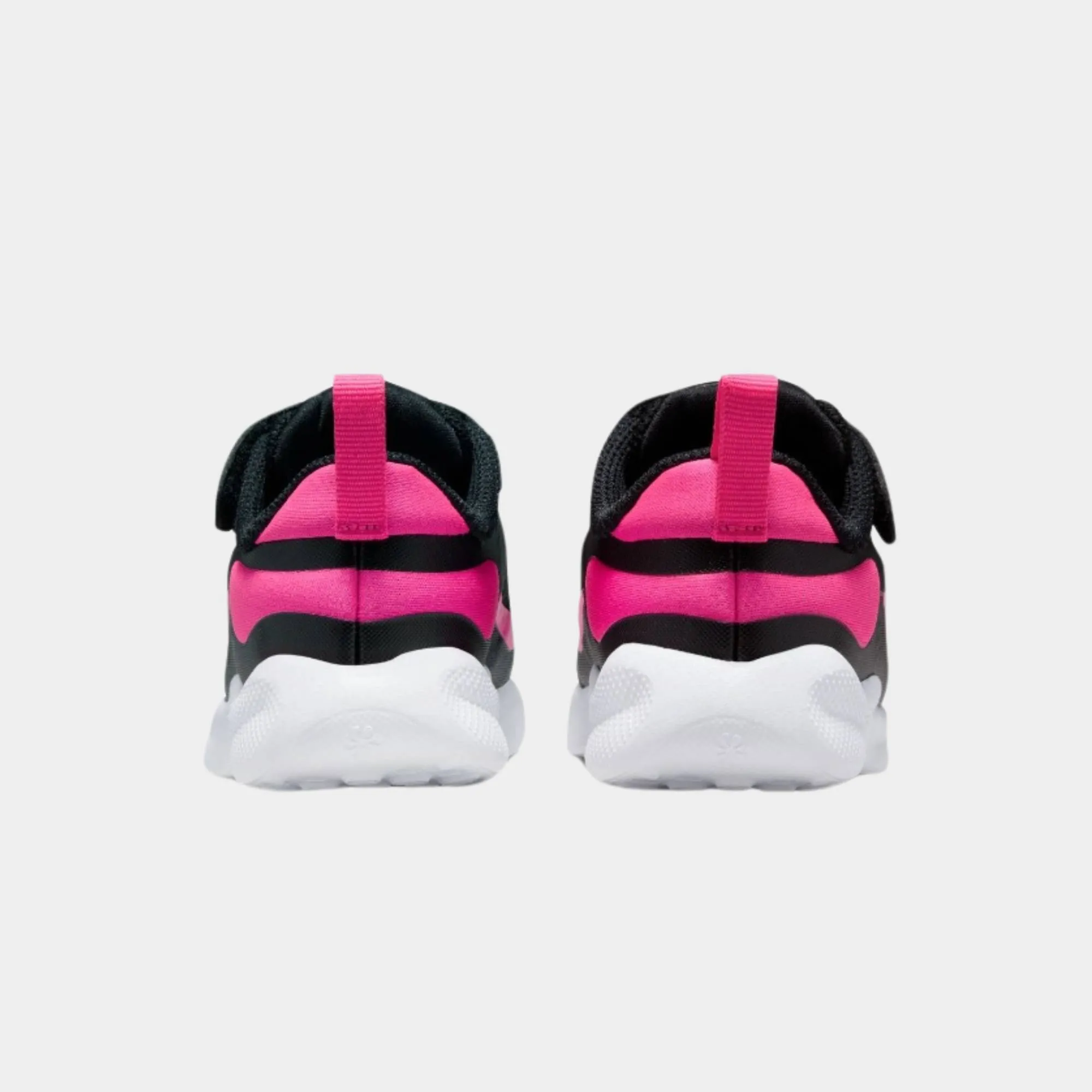 NIKE REVOLUTION 7