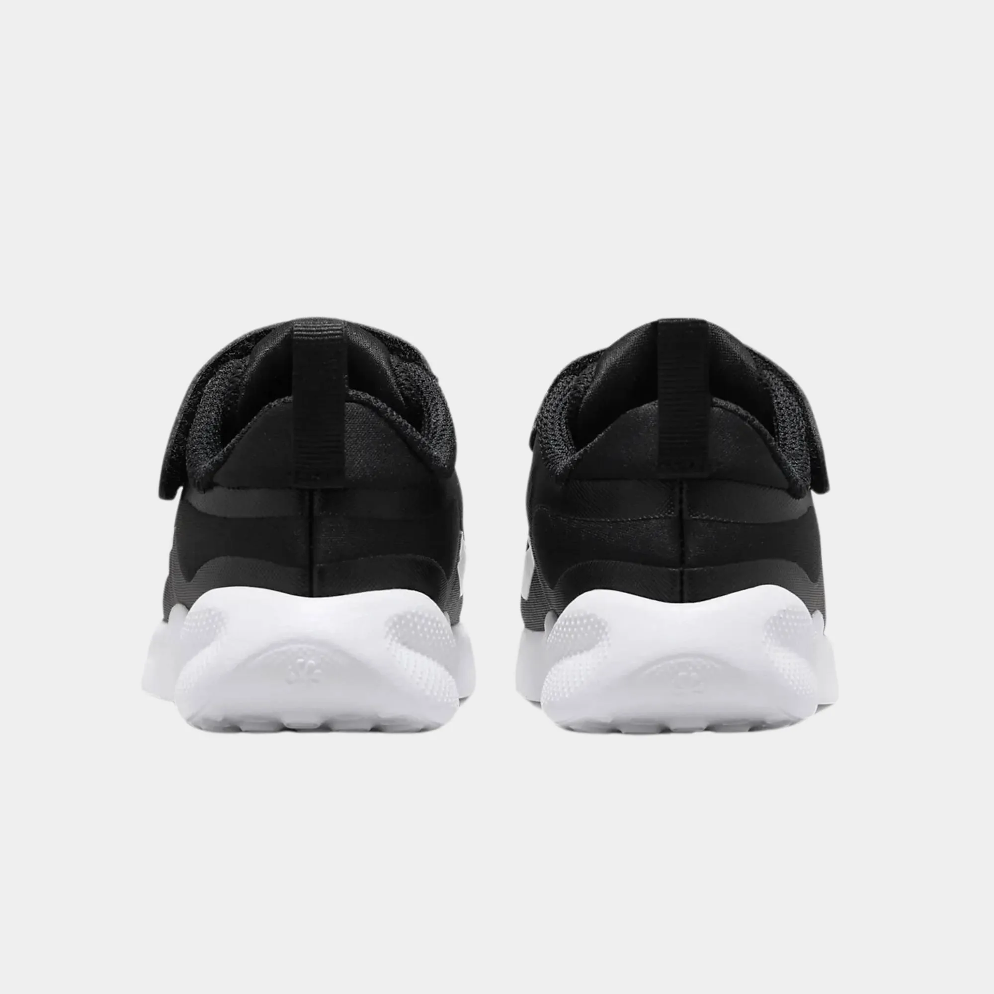 NIKE REVOLUTION 7