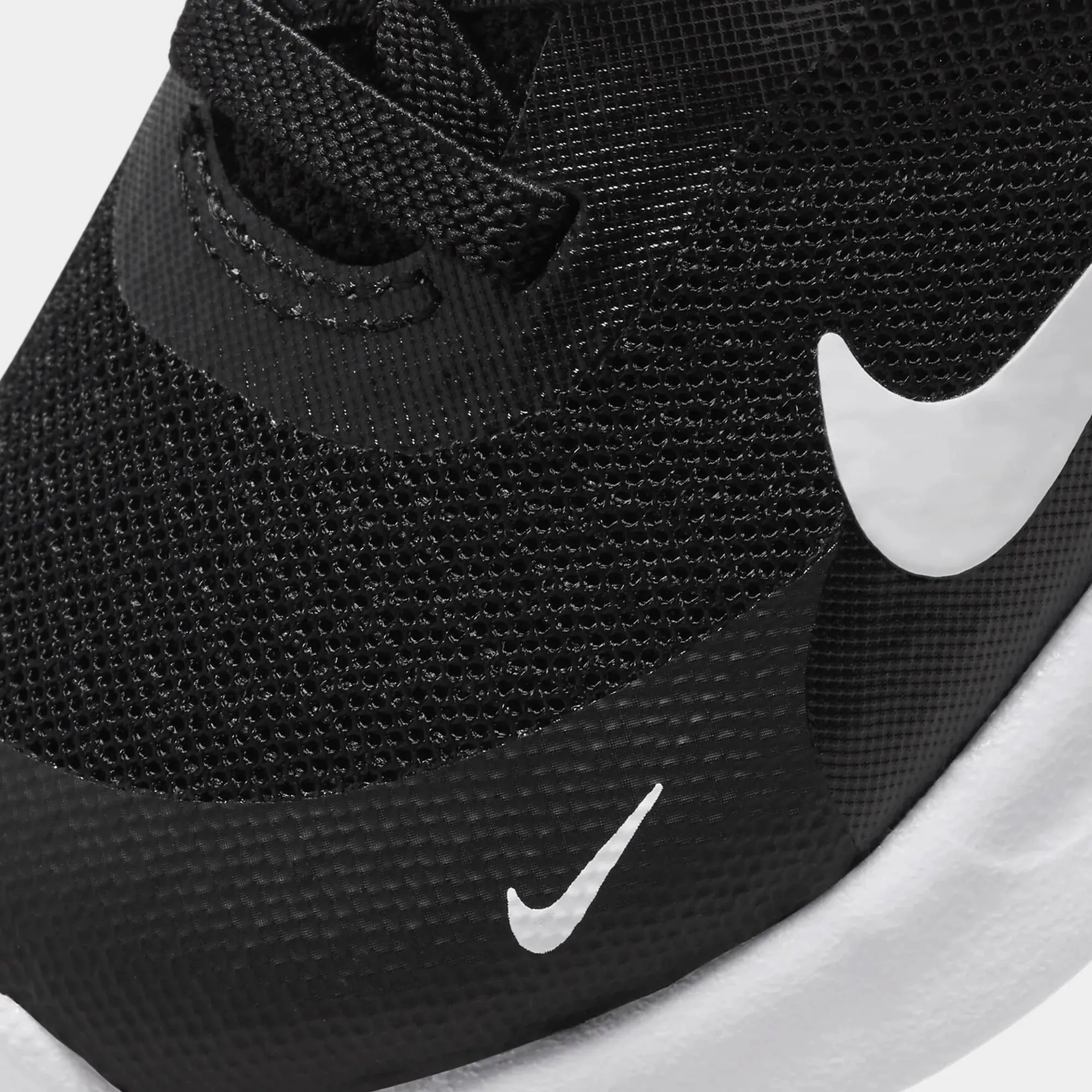 NIKE REVOLUTION 7