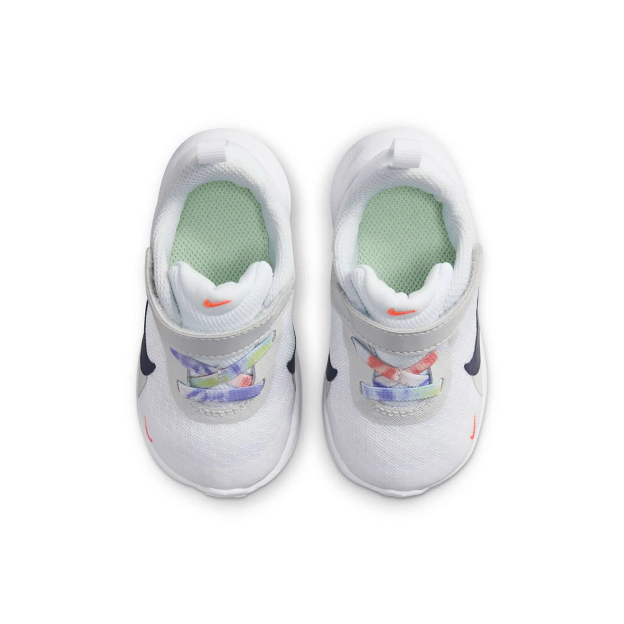 NIKE REVOLUTION 7