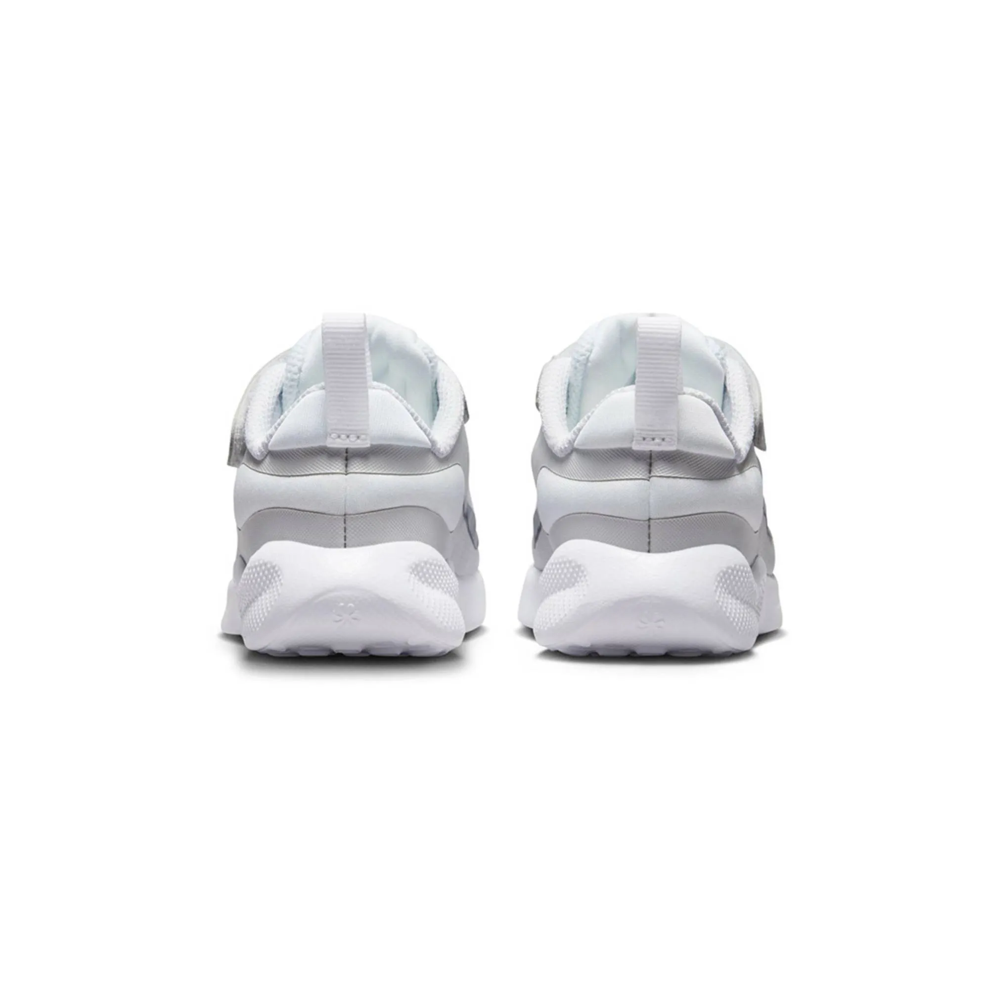 NIKE REVOLUTION 7