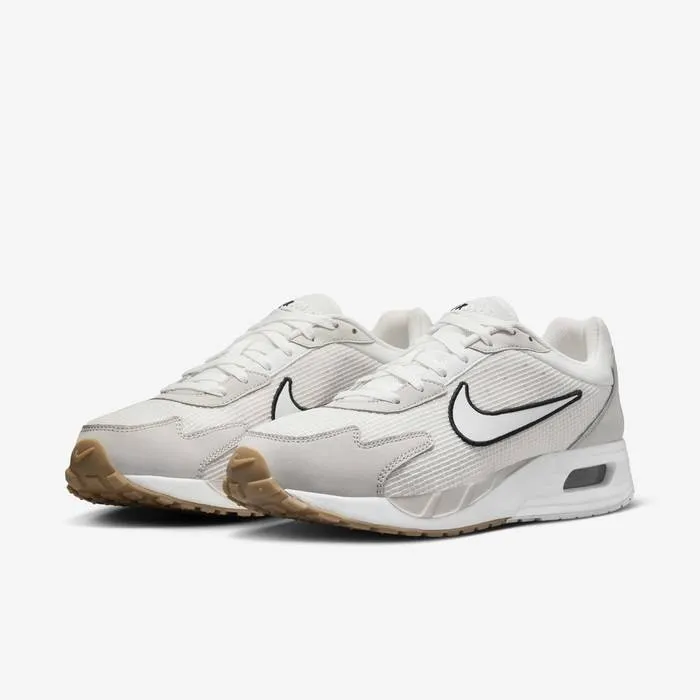 NIKE AIR MAX SOLO