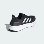 ADIDAS ULTRABOOST 5