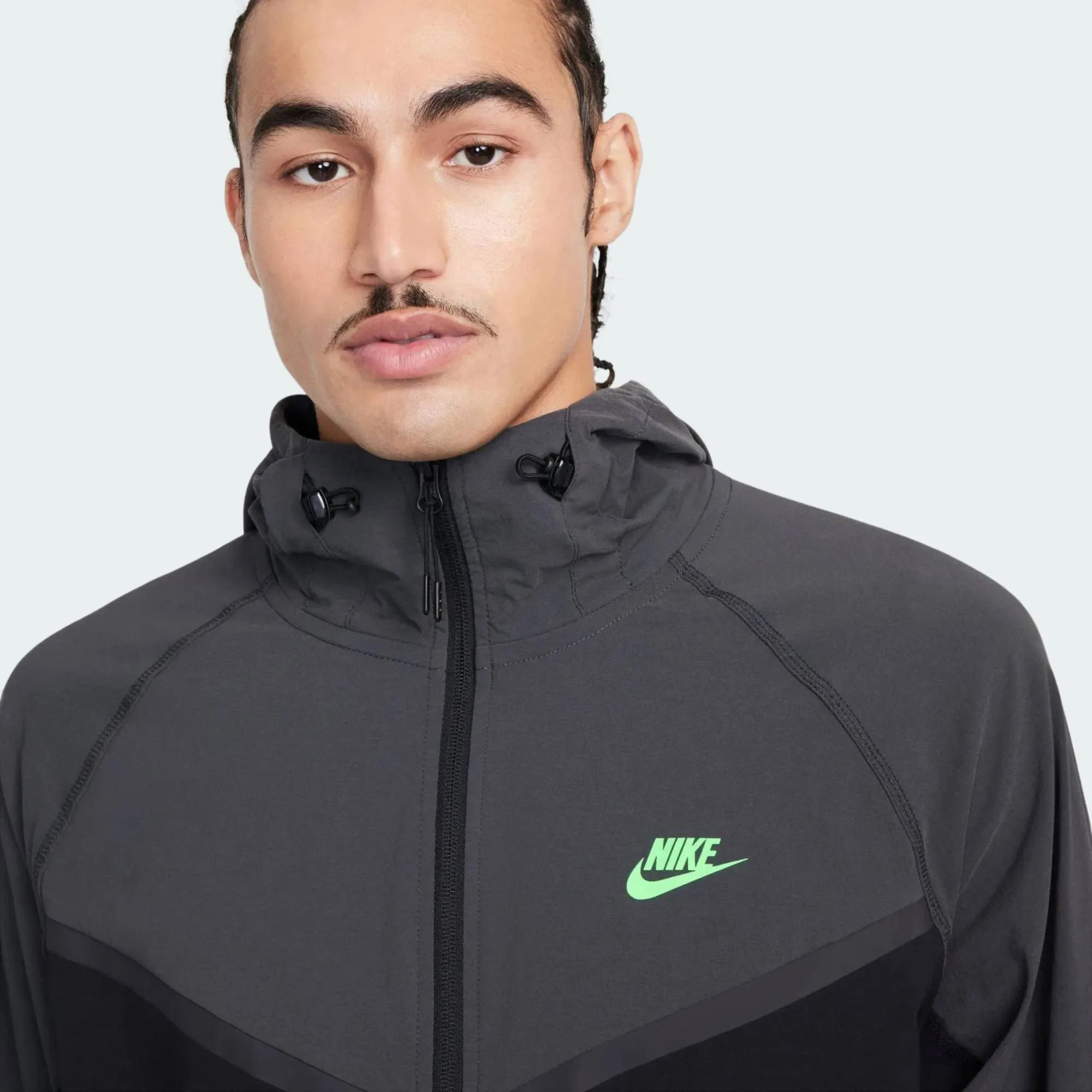 NIKE MENS TECH WOVEN WR FULL ZIP JACKET