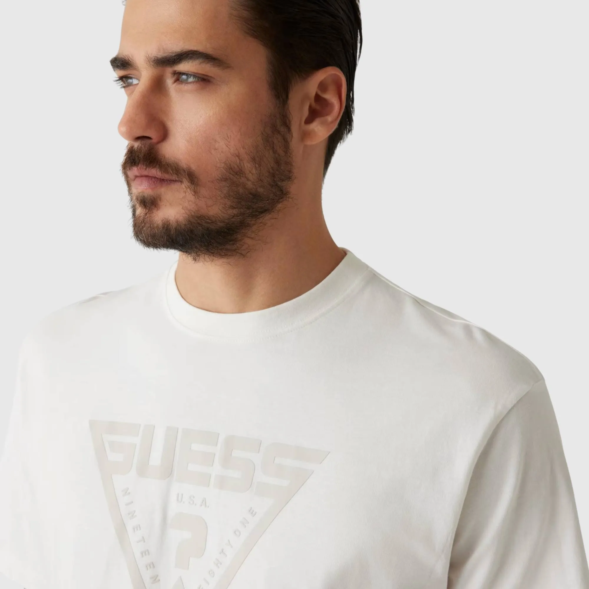 GUESS AZHA OVER T-SHIRT