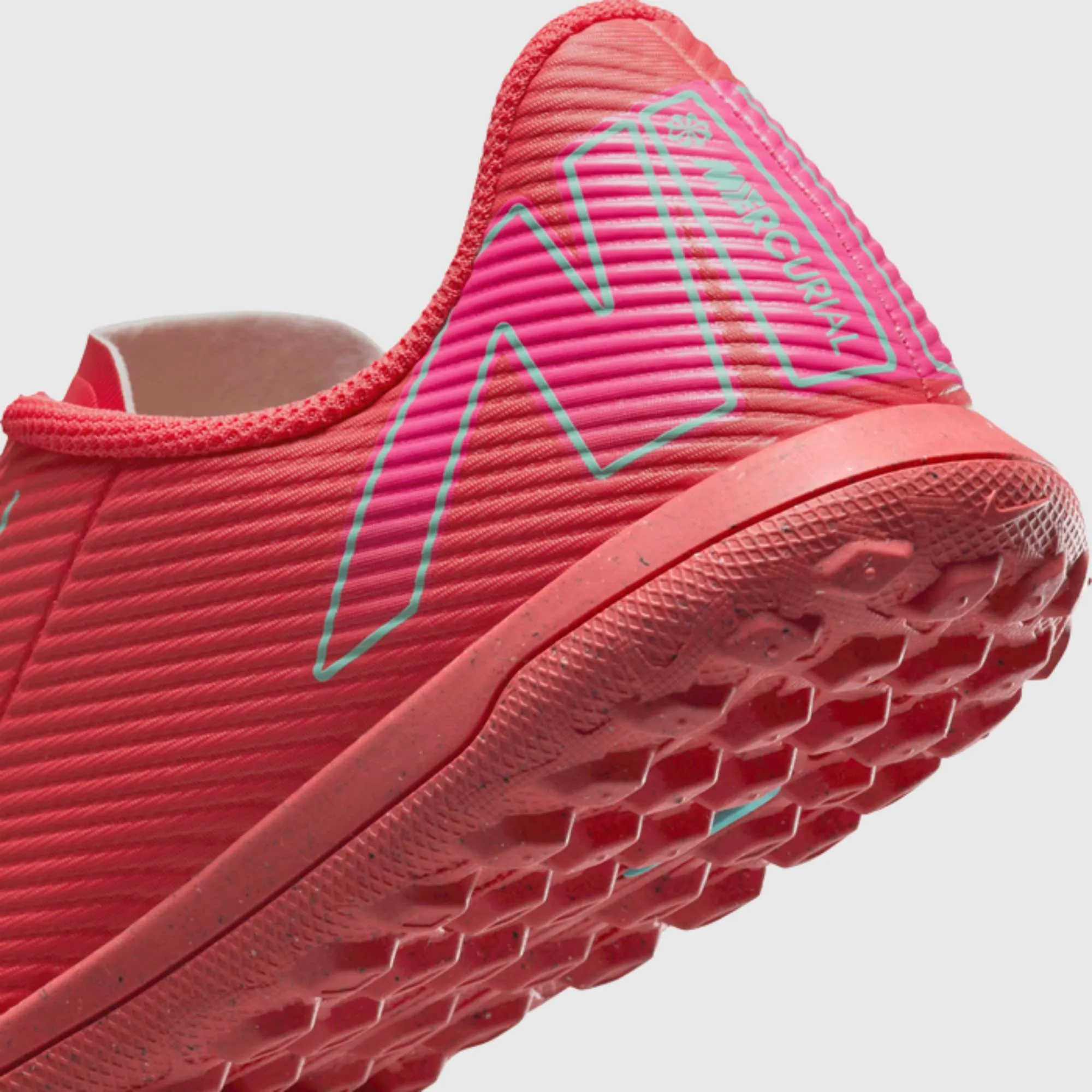 NIKE JUNIOR VAPOR 16 CLUB TF