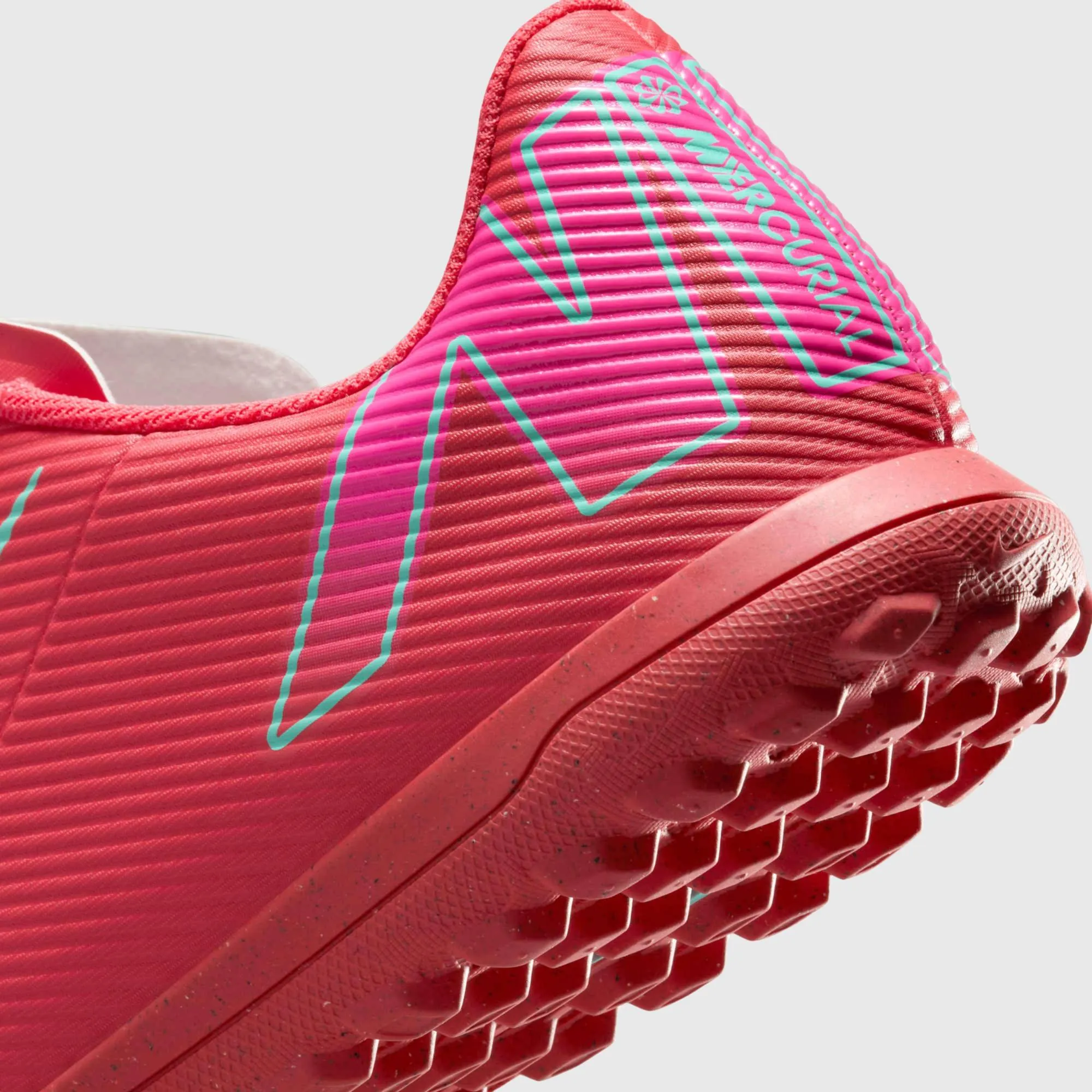 NIKE VAPOR 16 CLUB TF