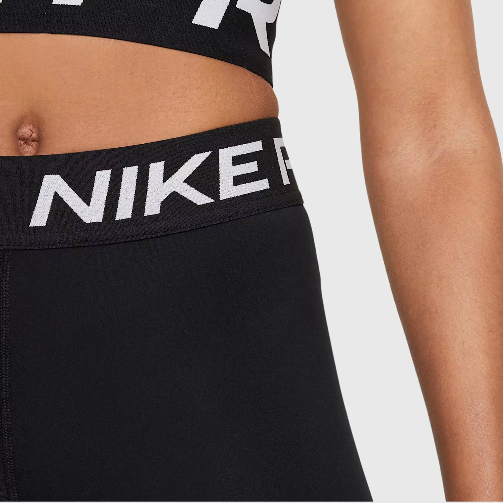 NIKE PRO WOMEN'S 365 SHORT 8IN