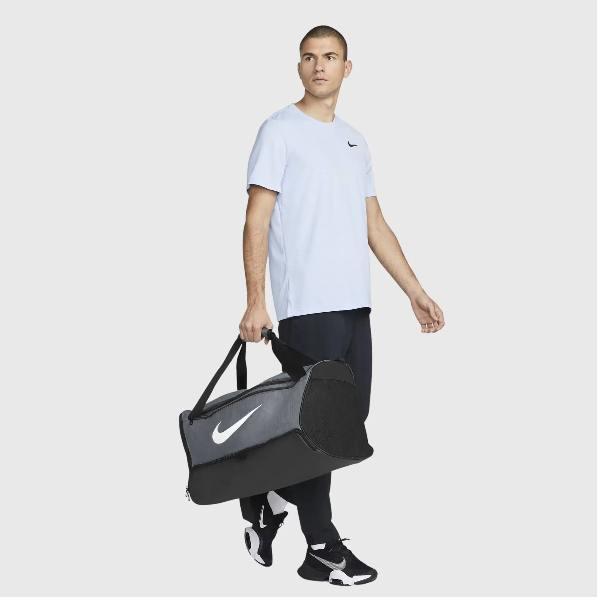 NIKE BRASILIA MEDIUM DUFFLE BAG - 9.5 (60L)