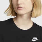NIKE SPORTSWEAR CLUB ESSENTIAL TEE