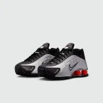 NIKE SHOX R4