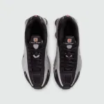 NIKE SHOX R4