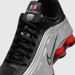 NIKE SHOX R4