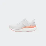 SAUCONY TRIUMPH 23 FOOTWEAR