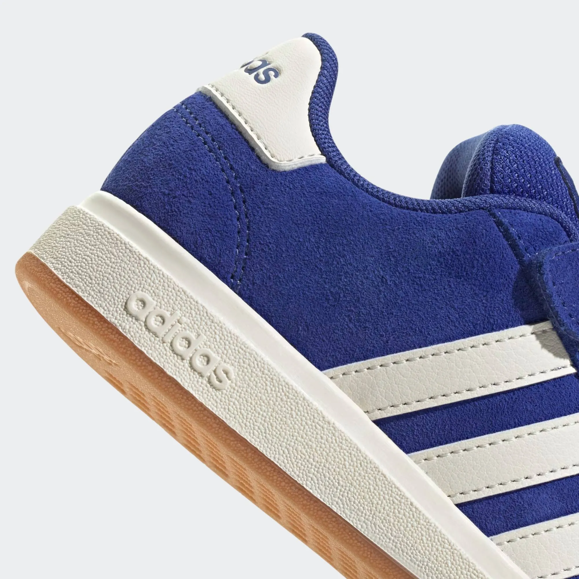 ADIDAS COURT 00S