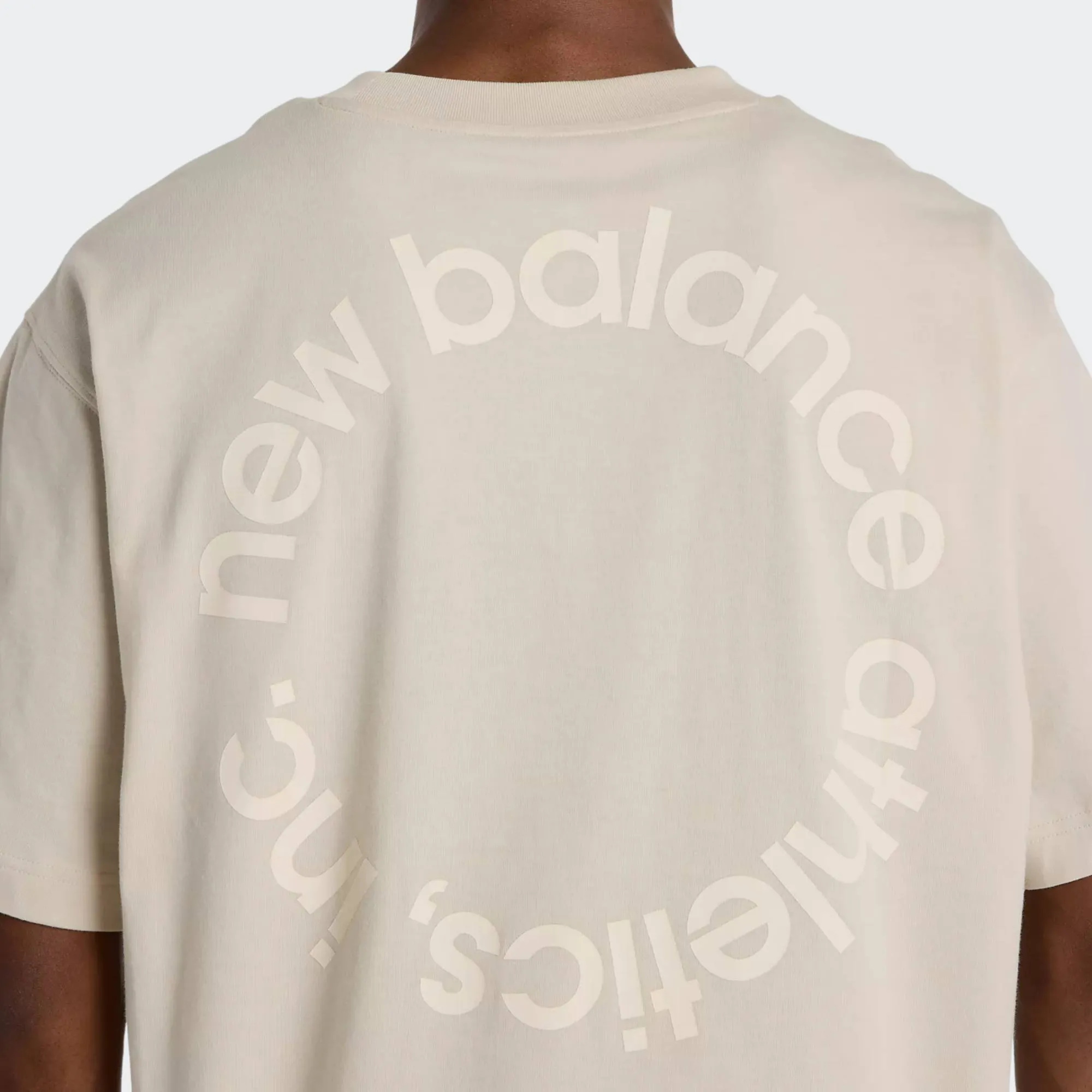 NEW BALANCE SMALL LOGO T-SHIRT