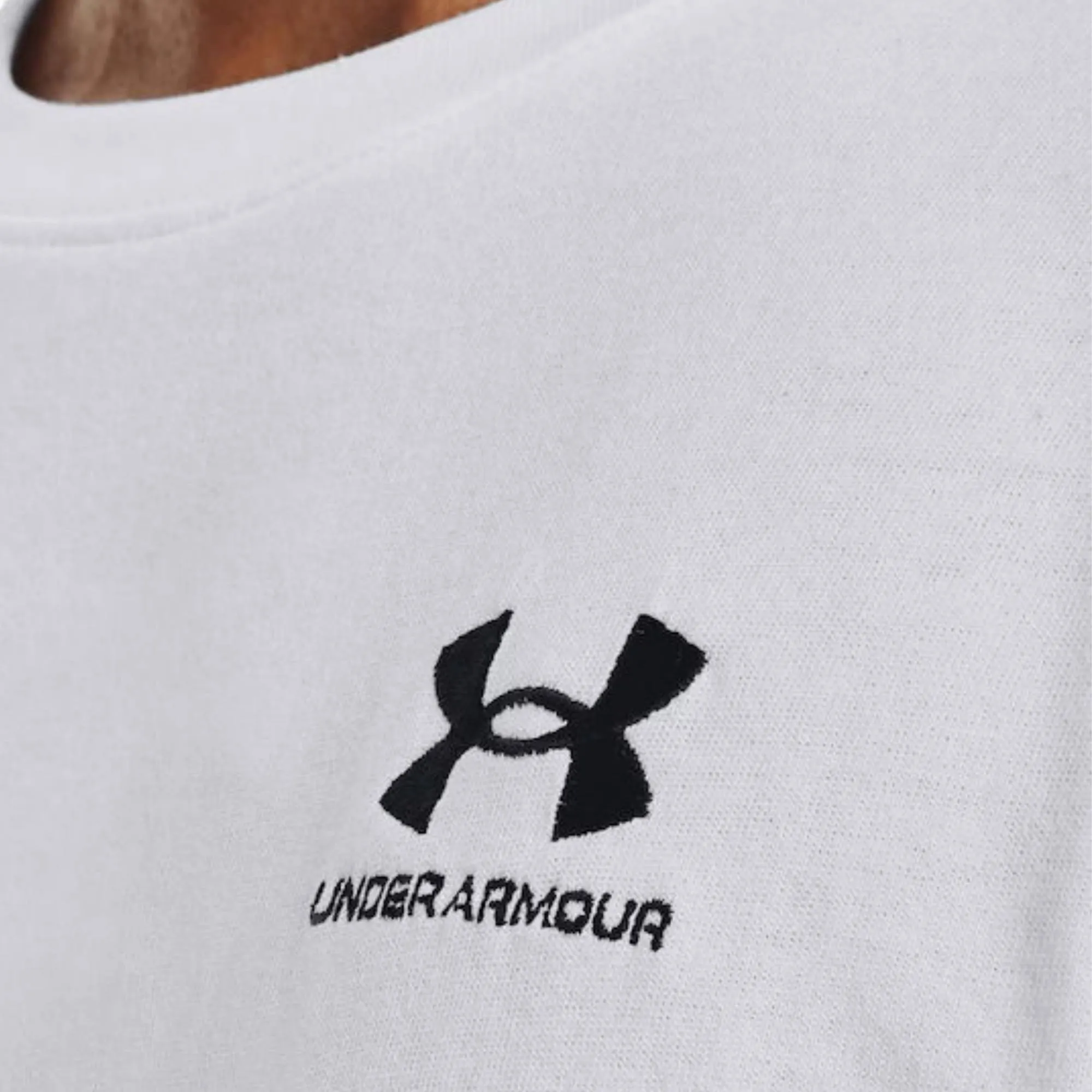 UNDER ARMOUR LOGO HEAVYWEIGHT TSHIRT