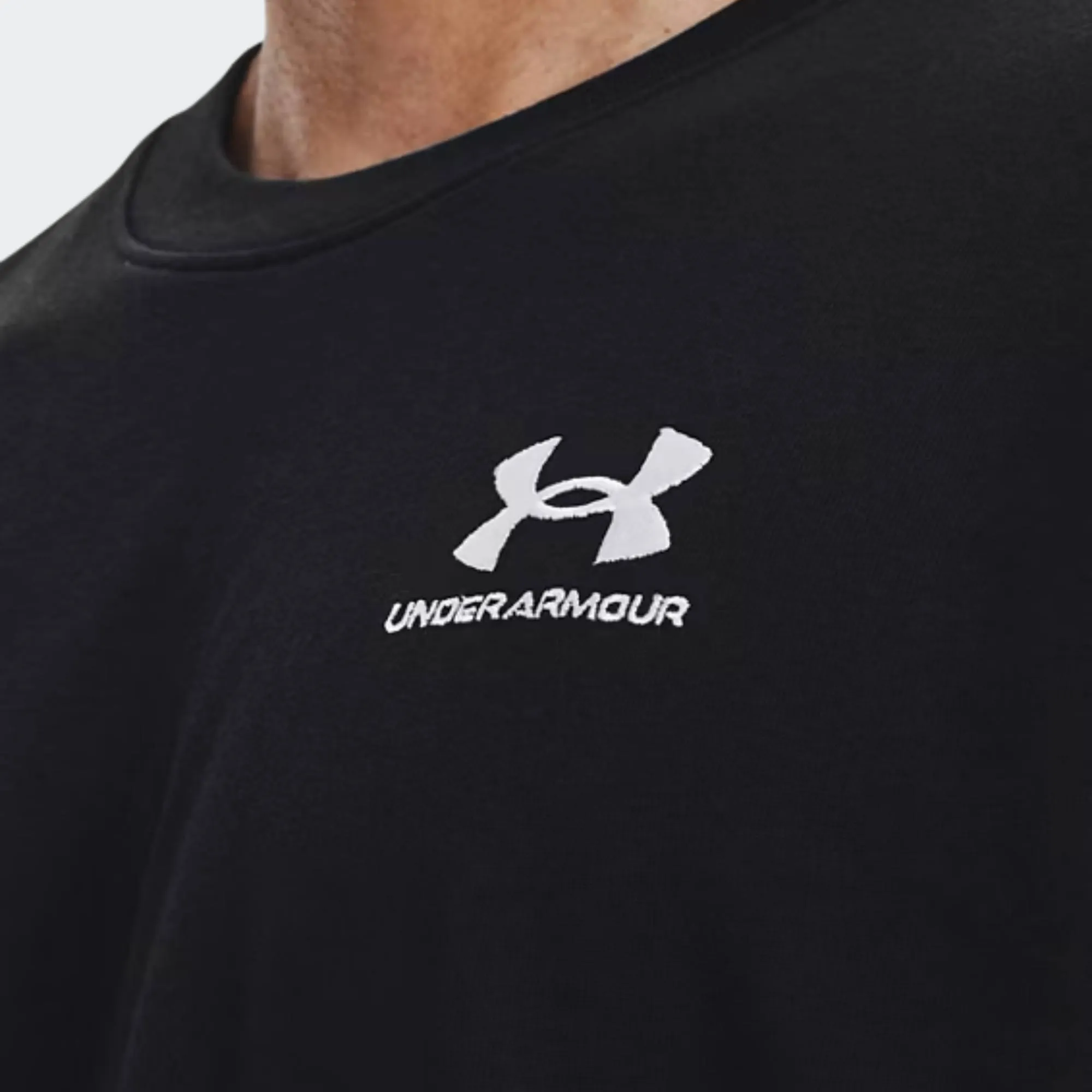 UNDER ARMOUR LOGO HEAVYWEIGHT TEE